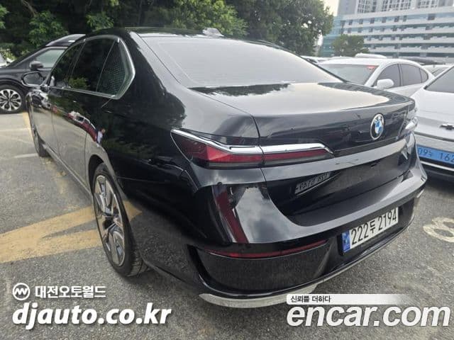 BMW 7 Series 2023 — Şəkil 3/20
