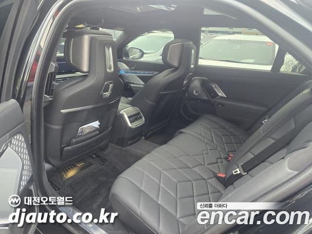 BMW 7 Series 2023 — Şəkil 15/20