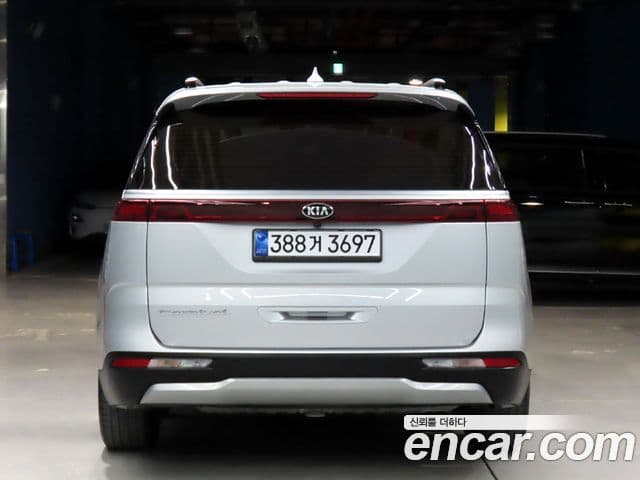 Kia Carnival 2021 — Фото 2/20
