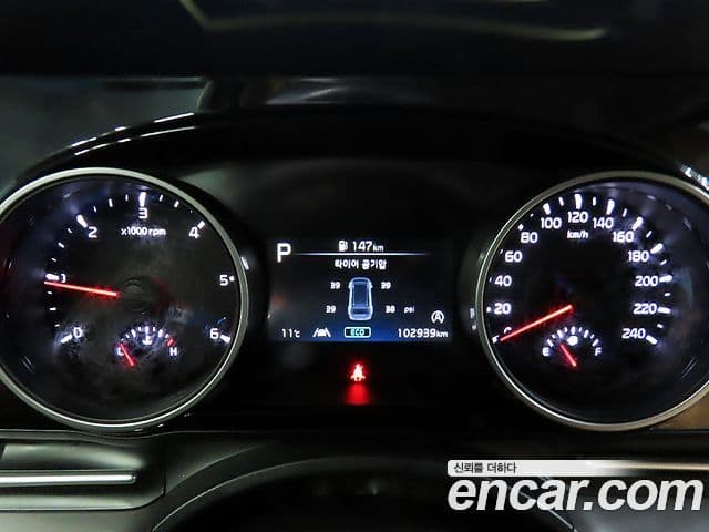 Kia Carnival 2021 — Фото 7/20