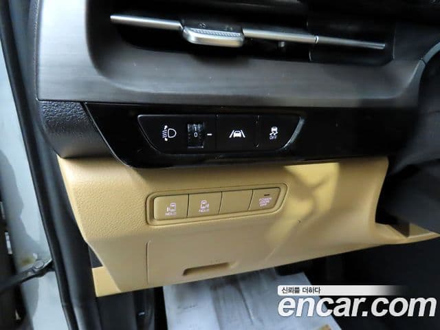 Kia Carnival 2021 — Фото 14/20