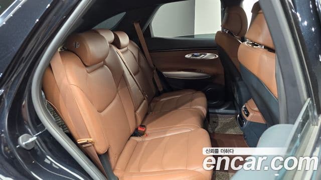 Genesis GV70 2021 — ფოტო 11/20