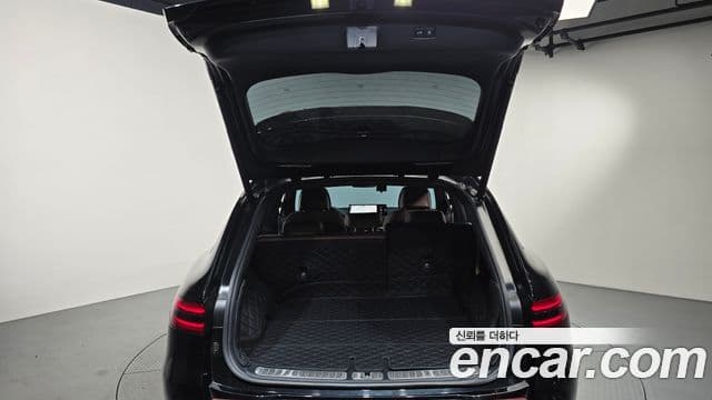 Genesis GV70 2021 — ფოტო 18/20
