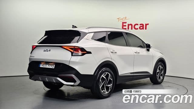 Kia Sportage 2022 — фото 2 из 20