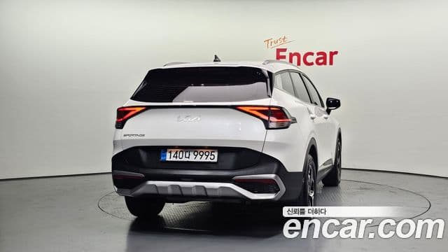 Kia Sportage 2022 — ფოტო 4/20