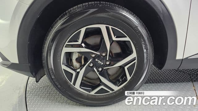 Kia Sportage 2022 — ფოტო 5/20