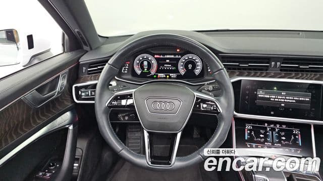 Audi A6 2019 — ფოტო 13/20