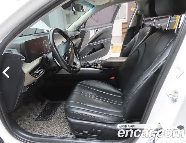 Kia K8 2021 — ფოტო 8/20