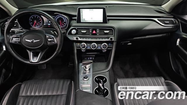 Genesis G70 2018 — Photo 25/32
