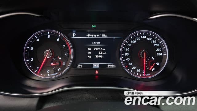 Genesis G70 2018 — Photo 18/32