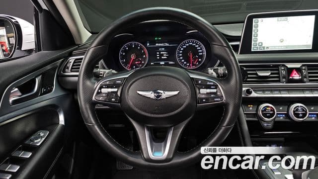 Genesis G70 2018 — Photo 21/32