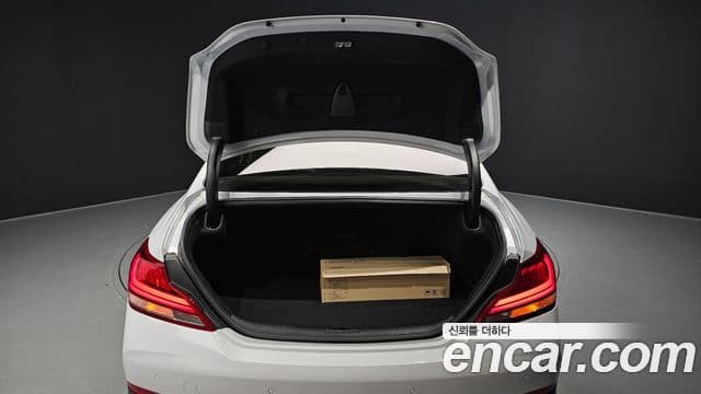 Genesis G70 2018 — Photo 13/32