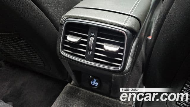 Genesis G70 2018 — Photo 3/32