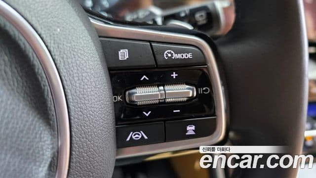 Kia Carnival 2023 — Şəkil 15/20
