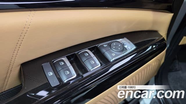 Kia Carnival 2023 — Photo 29/33