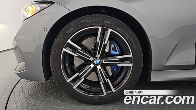 BMW 3 Series 2024 — ფოტო 5/20