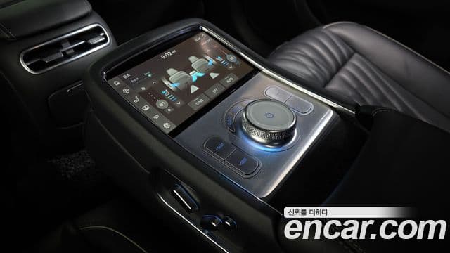 Genesis G90 2022 — Şəkil 19/20