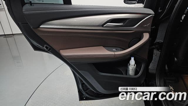 BMW X4 2021 — Photo 12/36