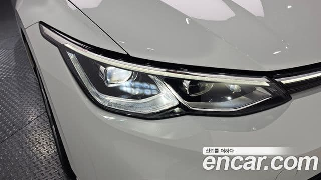 Volkswagen Golf 2022 — Photo 26/30