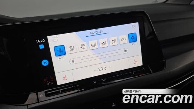 Volkswagen Golf 2022 — Photo 4/30