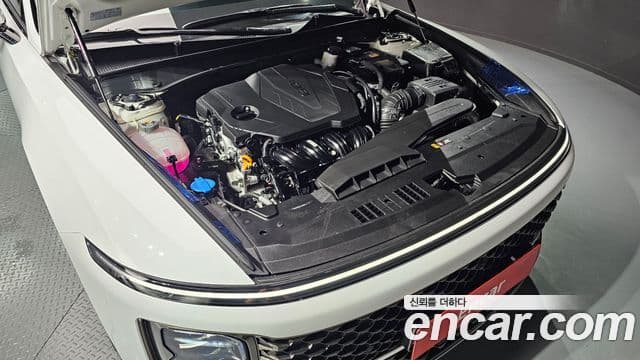 Hyundai Grandeur Hybrid 2025 — Photo 1/36