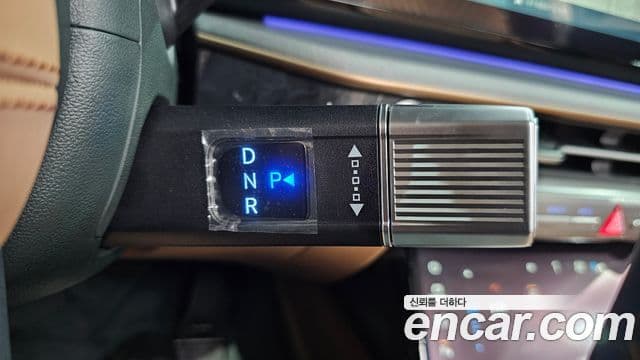 Hyundai Grandeur Hybrid 2025 — Photo 8/36