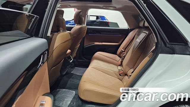 Hyundai Grandeur Hybrid 2025 — Photo 14/36