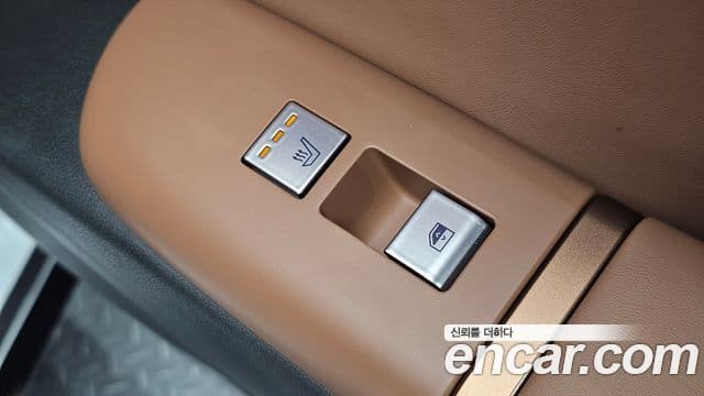 Hyundai Grandeur Hybrid 2025 — Photo 25/36