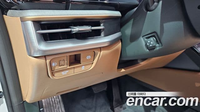 Hyundai Grandeur Hybrid 2025 — Photo 6/36