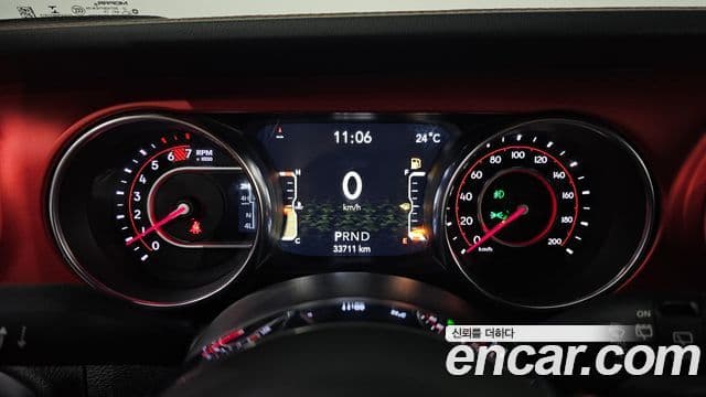 Jeep Wrangler 2019 — Şəkil 8/20