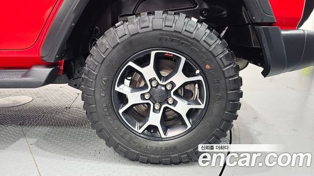 Jeep Wrangler 2019 — Photo 30/31