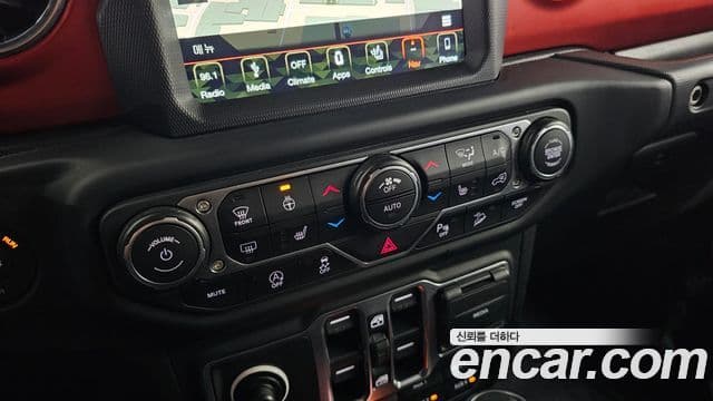Jeep Wrangler 2019 — Photo 23/31