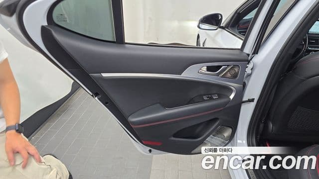 Genesis G70 2018 — Şəkil 34/35
