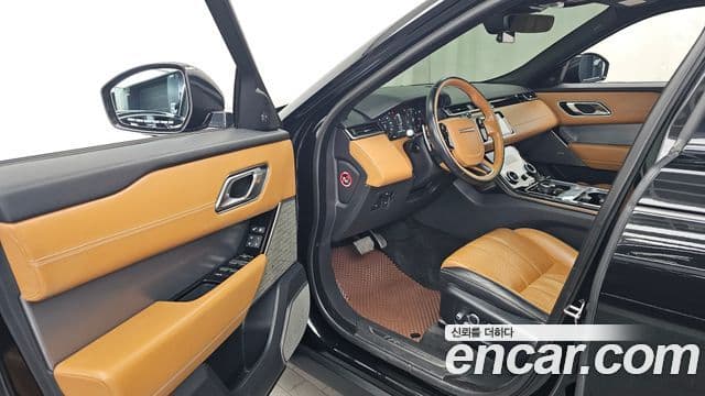 Land Rover Range Rover Velar 2018 — Фото 8/20
