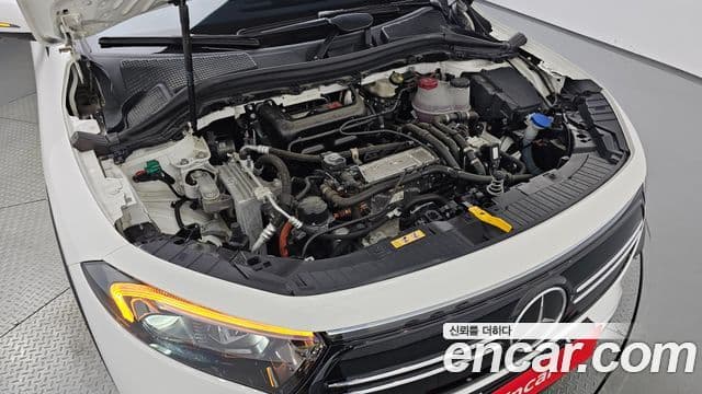 Mercedes-Benz EQA 2024 — ფოტო 2/37