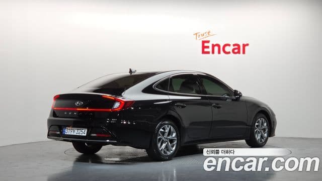 Hyundai Sonata 2022 — ფოტო 2/20