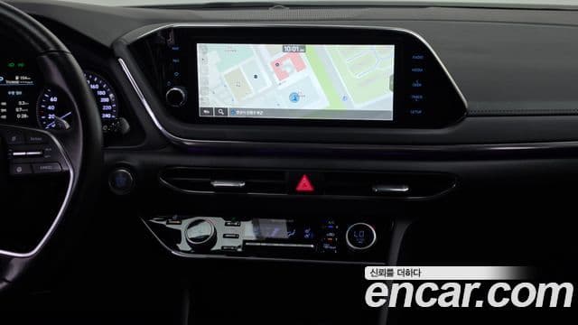 Hyundai Sonata 2022 — ფოტო 14/20