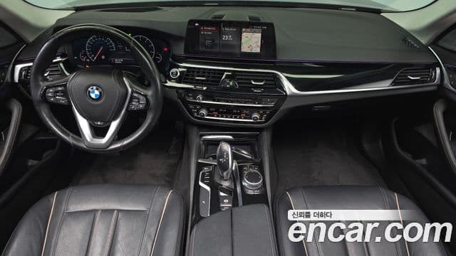 BMW 5 Series 2019 — ფოტო 7/20