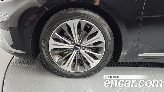 Kia K8 2021 — ფოტო 5/20