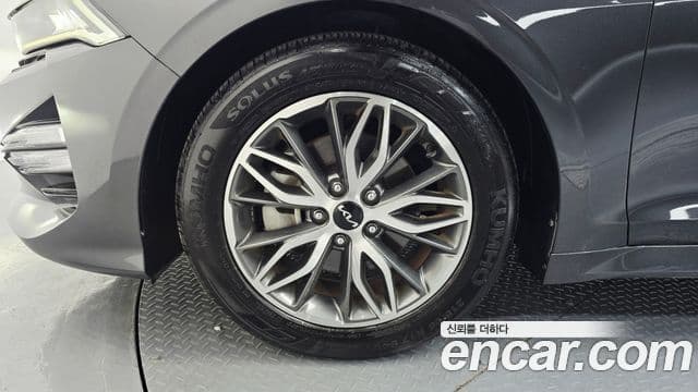 Kia K5 2022 — ფოტო 4/20