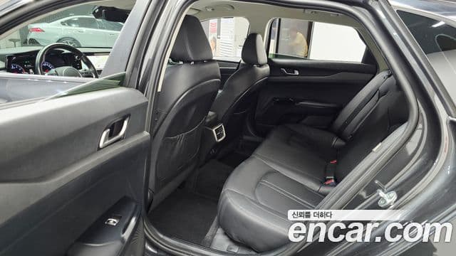 Kia K5 2022 — ფოტო 10/20