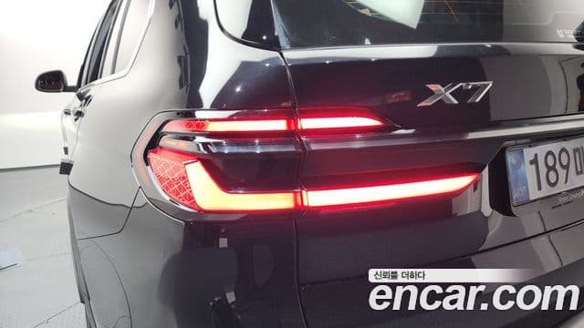 BMW X7 2025 — Photo 33/36