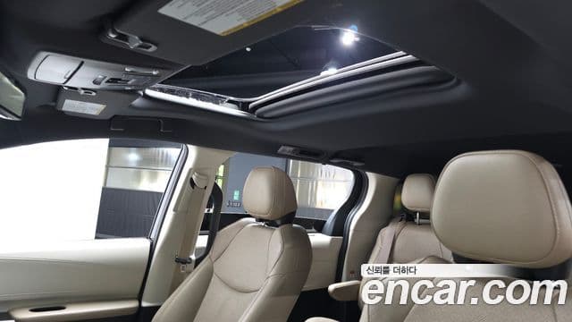 Toyota Sienna 2021 — Şəkil 18/20