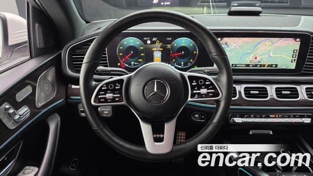 Mercedes-Benz GLE-Class 2021 — Şəkil 11/20