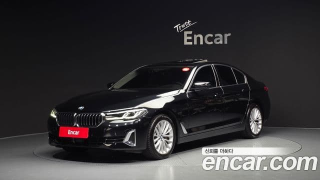 BMW 5 Series 2022 — Şəkil 1/20