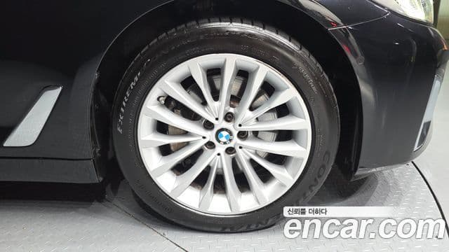 BMW 5 Series 2022 — фото 5 из 20
