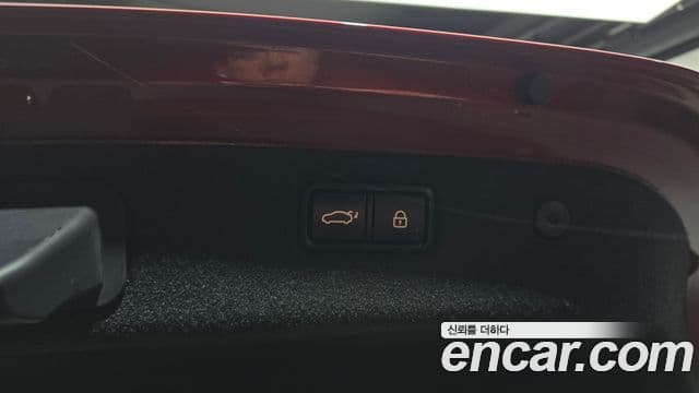 Genesis G70 2019 — Photo 3/28