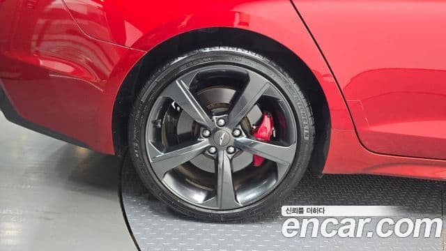 Genesis G70 2019 — Photo 22/28