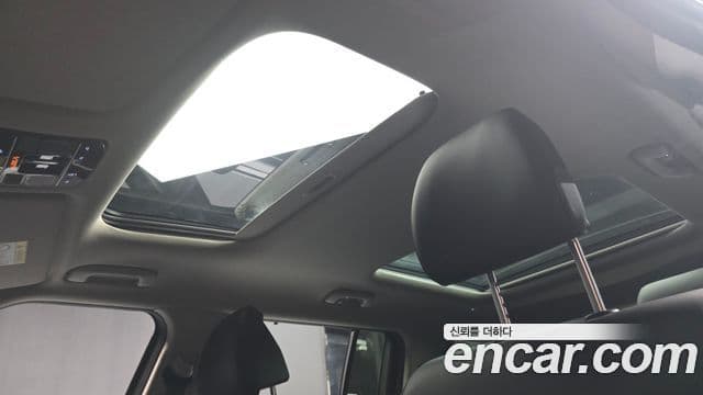 Hyundai Santa Fe 2024 — ფოტო 19/20