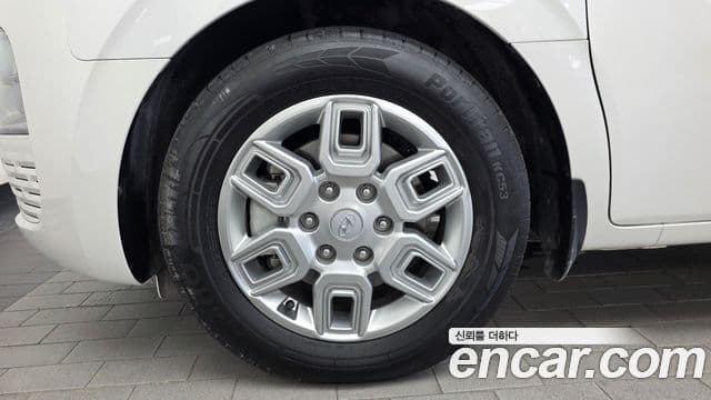 Hyundai Staria 2023 — ფოტო 4/20